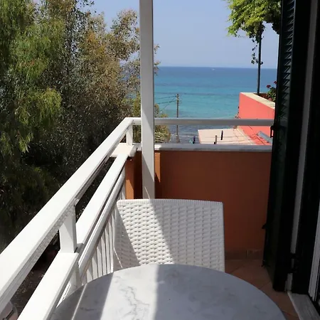 Holiday Dina * Paramonas (Corfu)